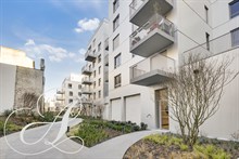 Location en bail mobilité d'un F3 meublé moderne avec balcon et parking à Boulogne Billancourt