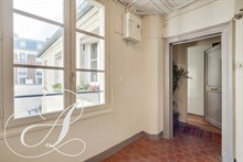 Superbe appartement de 2 pièces à louer meublé moderne à Saint Paul dans le Marais Paris 4ème