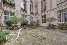 Appartement de luxe de 2 pièces à louer meublé en bail mobilité ou annuel à Cluny la Sorbonne quartier Latin Paris 5ème