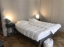 Location à titre gratuit Covid 19 F3 moderne avec 2 chambres doubles à Saint Lazare Paris 8ème