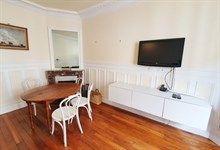 A louer meublé appartement de 3 pièces confortable et moderne à La Motte Picquet Grenelle Dupleix Paris 15ème