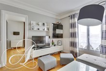 A louer en courte durée au mois superbe appartement F2 aux portes de Paris à Montreuil