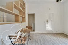 A louer à l'année studio confortable et meublé à la Motte Picquet Grenelle Paris 15ème