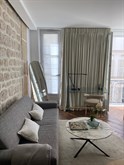 Location meublée annuelle d'un F2 moderne et refait à neuf à Solférino Rue du Bac Paris 7ème