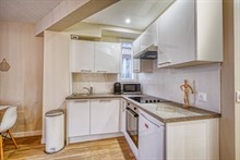 F3 de standing à louer à la semaine ou au mois avec 2 chambres et 2 salles de douche à Montparnasse Paris 14ème