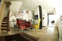 Duplex à louer à la saison pour 8 au coeur du Marais rue de Saintonge Paris 3ème