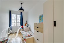 Location meublée en bail mobilité d'un duplex familial avec 4 chambres et balcon filant à Voltaire Bastille Paris 11ème