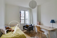 Bail mobilité pour une famille d'un duplex meublé avec 4 chambres et balcon à République Bastille Paris 11ème