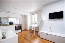 Location meublée à l'année d'un studio moderne refait à neuf pour 1 personnes à Belleville Goncourt Paris 10ème