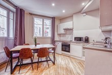 Location meublée de courte ou moyenne durée d'un F3 de luxe refait à neuf en souplex avec 2 chambres à Montparnasse Pernety Paris 14ème