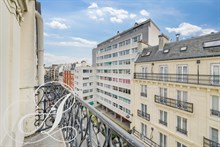 Studio meublé en location mensuel avec balcon, quartier Port Royal