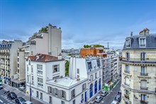 Location bail annuel meublé d'un studio avec balcon et box à Montparnasse Paris XVe