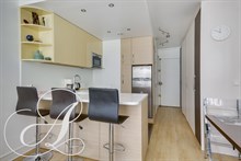A louer en bail mobilité appartement studio moderne meublé à Montparnasse Paris 15e