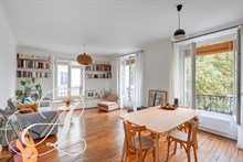 Location saisonnière d'un appartement de 2 pièces meublé et confortable aux Buttes Chaumont Paris 19ème