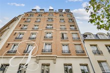 Appartement confortable de 2 chambres avec terrasse à louer à Saint-Germain-des-Prés Paris 6ème