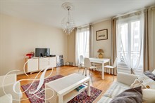 F3 de 2 chambres avec terrasse à louer en courte durée à la semaine à Saint-Germain-des-Prés Paris 6ème