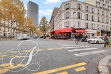 Location meublée en bail mobilité d'un F2 de standing à Montparnasse Paris 15ème