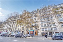 Location meublée annuelle d'un studio alcôve avenue Kléber Paris 16eme