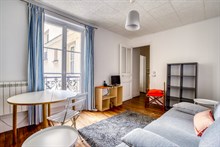 Superbe studio alcôve à louer meublé à l'année à Boissière Paris 16ème arrondissement