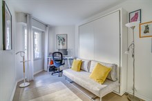 Location bail mobilité d'un F3 meublé moderne avec 2 chambres doubles à Beaubourg Paris 3ème