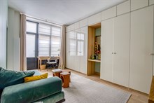 A louer à la semaine en courte durée appartement de 2 pièces moderne à Etoile Paris 17ème