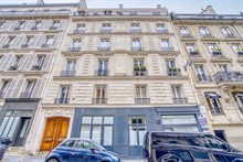 A louer à la semaine en courte durée appartement de 2 pièces moderne à Etoile Paris 17ème