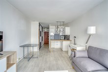 Location meublée mensuelle d'un studio récemment rénové à Montparnasse Paris 15ème arrondissement