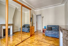 Location meublée en courte durée d'un F3 avec 2 chambres à Sèvres Lecourbe Paris 15ème