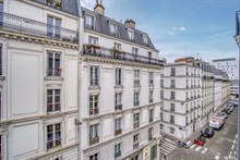 A louer en bail mobilité appartement de 2 pièces confortable à Montparnasse Paris 15ème arrondissement