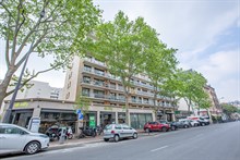 Location saisonnière d'un F2 avec balcon à Porte de Versailles - Issy-des-Moulineaux