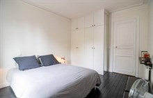 Location meublée d'un appartement de 2 pièces pour courte durée à Anvers Paris 9ème