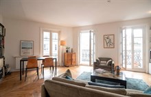 A louer à la nuit appartement de 2 pièces pour 2 personnes à Anvers Paris 9ème arrondissement