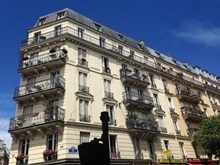 Appartement F2 de standing à louer en courte durée à Anvers Paris 9ème arrondissement