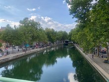 Location meublée en bail mobilité d'un F3 confortable avec 2 chambres à République Paris 11ème