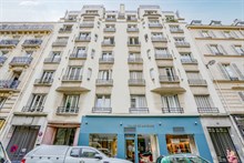 A louer au mois à l'année appartement de 2 pièces refait à neuf à Saint Sulpice Paris 6ème