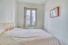 A louer à l'année appartement confortable avec 2 pièces meublé et équipé à Montparnasse Paris 15ème