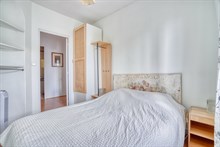 Location meublée annuelle d'un F2 confortable à Montparnasse Paris 15ème arrondissement