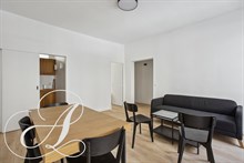 A louer meublé à l'année superbe appartement refait à neuf à Bastille Paris 12ème