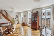 Charme parisien : Appartement 2 chambres avec balcon à louer en courte durée à Paris 6ème