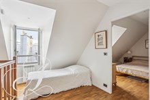 Appartement 75m2 à louer en courte durée à Paris 6ème pour 5 personnes