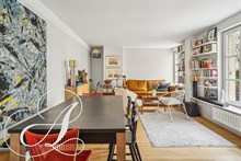 A louer à la semaine duplex de standing pour 4 personnes sur cour à Montparnasse Paris 15ème