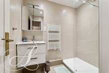 A louer en bail mobilité appartement de standing de 2 pièces à Paris 15ème Convention