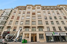 A louer en bail mobilité pour 1 à 10 mois F3 de standing rue Cambronne, Paris 15e