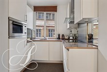 F3 avec 2 chambres moderne à louer en bail mobilité rue Cambronne Paris 15ème