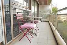 A louer en courte durée pour 2 au coeur de Paris 15e F2 meublé avec terrasse
