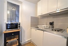 Location saisonnière d'un grand studio pour 4 entièrement meublé rue Saint Jacques Paris 5e