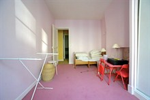 A louer à la semaine spacieux duplex familial F5 rue Saint Charles Paris 15ème arrondissement