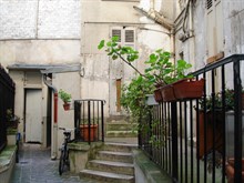 Location temporaire d'un studio meublé pour 2 rue des Patriarches Paris 5ème