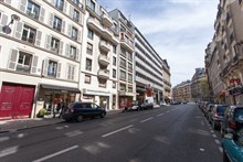 Location à la semaine d'un F2 meublé et équipé pour 4 rue de Courcelles Paris 17ème