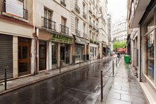 Location à la semaine d'un studio pour 4 à Arts et Métiers rue au Maire Paris 3ème